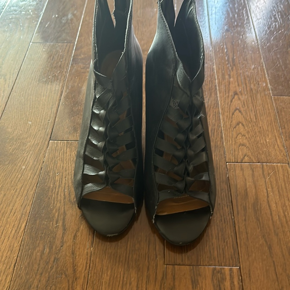 Kelsi Dagger Leather Black Wedge Heals - Size 6.5